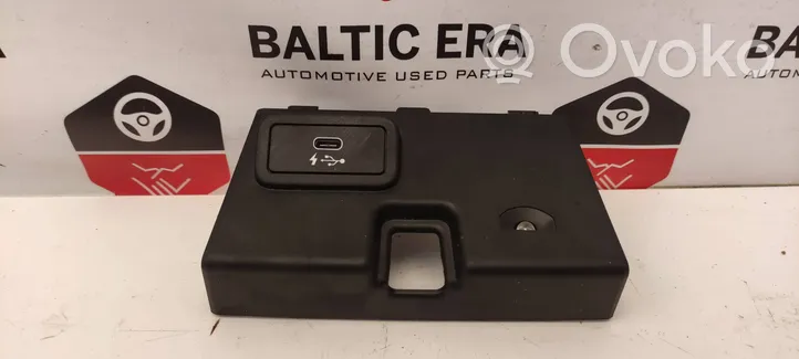 BMW 3 G20 G21 Connecteur/prise USB 6807232