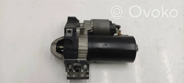 BMW 5 G30 G31 Starter motor 8589891