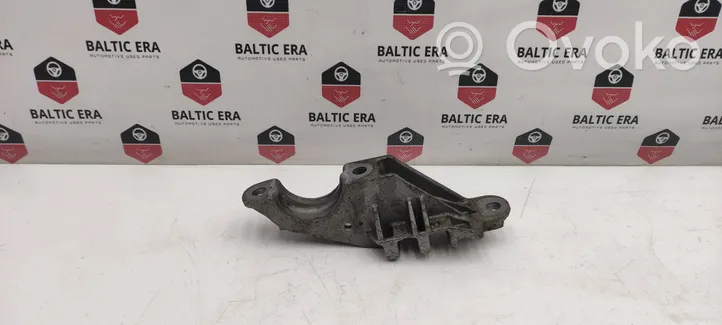 BMW 5 G30 G31 Supporto per boccola della barra antirollio, anteriore 6884013