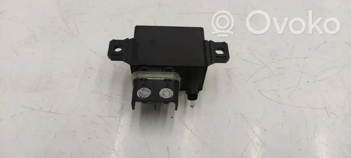 BMW M5 F90 Coolant fan relay 6836504