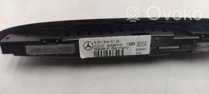 Mercedes-Benz E W212 Monitori/näyttö/pieni näyttö A0015424723