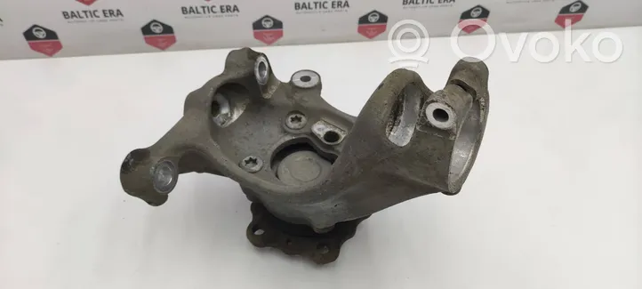 BMW M4 F82 F83 Cubo de rueda delantera 2284001