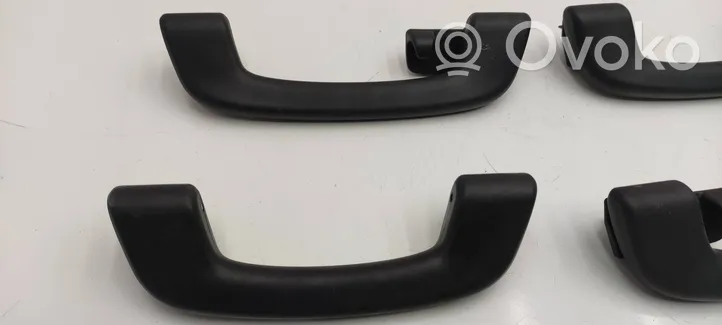 BMW X3 G01 Un set di maniglie per il soffitto 