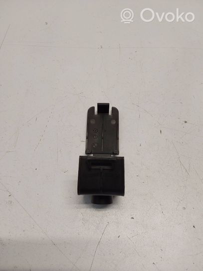 BMW X5 E70 Staffa supporto del triangolo d’emergenza 7145981