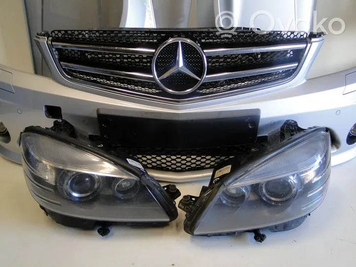 Mercedes-Benz C AMG W204 Set di fari/fanali A2048204259