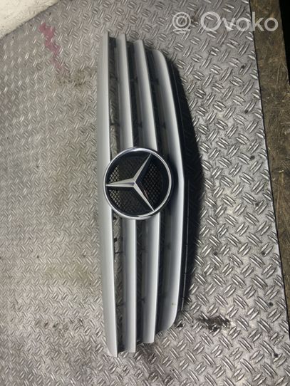 Mercedes-Benz B W245 Front bumper upper radiator grill 