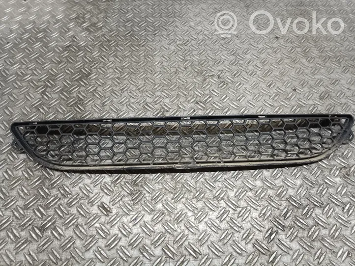 Volvo S60 Kratka dolna zderzaka przedniego 30795021