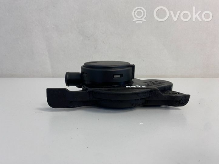 Mercedes-Benz E W210 Sfiato/tubo di sfiato/tubo flessibile A6110160334