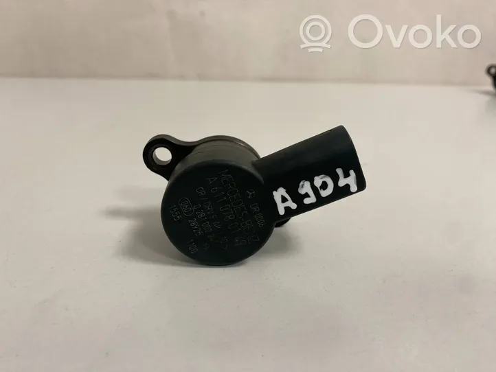 Mercedes-Benz E W210 Regulator ciśnienia paliwa A6110780149