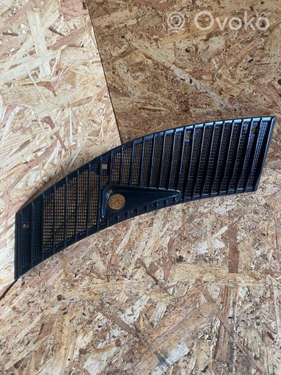 Mercedes-Benz W123 Grille calandre de capot 1238360165