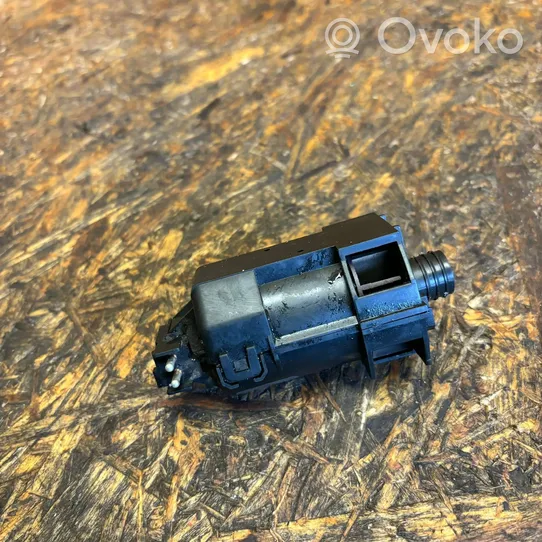 Mercedes-Benz E W124 Sensor de temperatura interna 0008201908