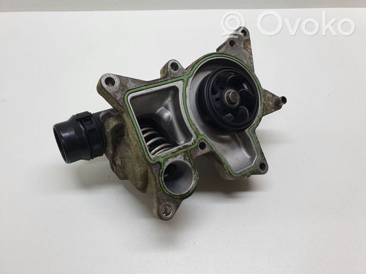 BMW 5 F10 F11 Pompe de circulation d'eau 4738428