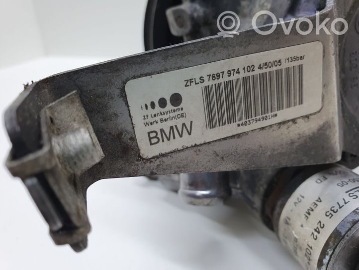 BMW 5 E60 E61 Vairo stiprintuvo siurblys 7735242102