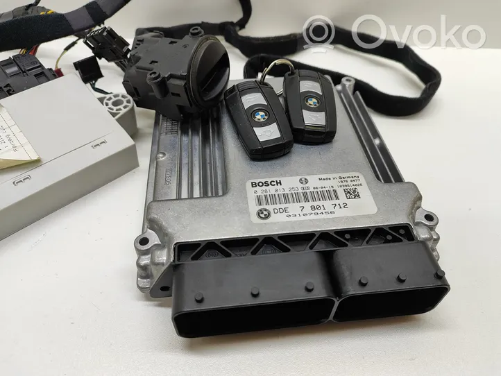 BMW 5 E60 E61 Komputer / Sterownik ECU i komplet kluczy 7801712