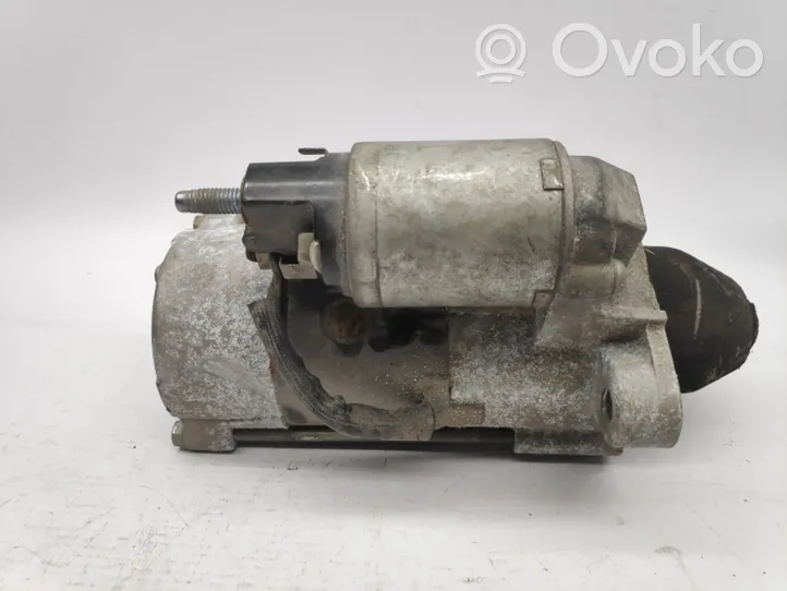 Opel Astra J Starter motor 