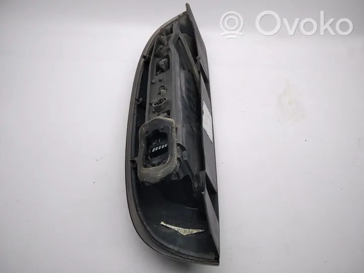 Opel Corsa C Takaluukun takavalot 