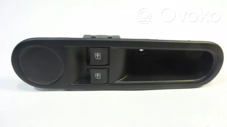 Renault Twingo III Electric window control switch 