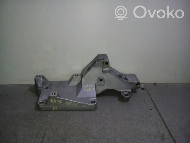 Skoda Fabia Mk1 (6Y) Engine mount bracket 