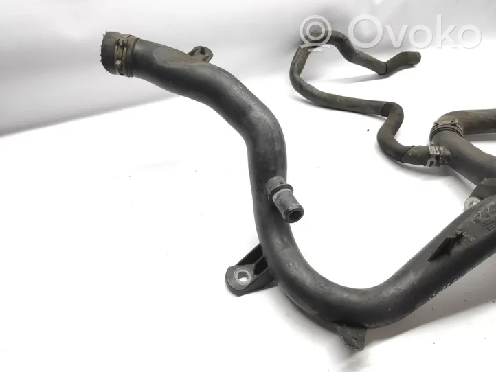 Opel Zafira A Durite de refroidissement tube 