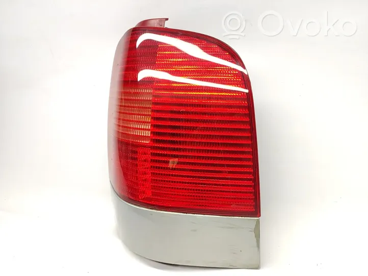 Volkswagen Sharan Tailgate rear/tail lights 