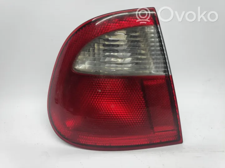 Seat Cordoba (6K) Lampy tylnej klapy bagażnika 