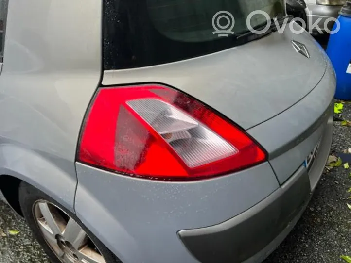 Renault Megane II Lampy tylnej klapy bagażnika 