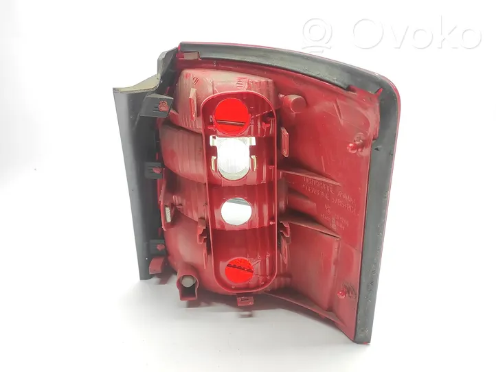 Audi A4 S4 B6 8E 8H Tailgate rear/tail lights 