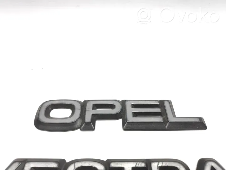 Opel Vectra A Atrapa chłodnicy / Grill 