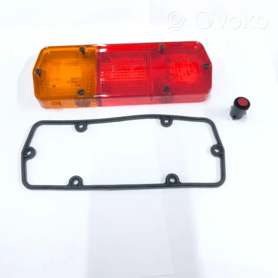 Mercedes-Benz G W460 Klosze lamp tylnych A0015445890