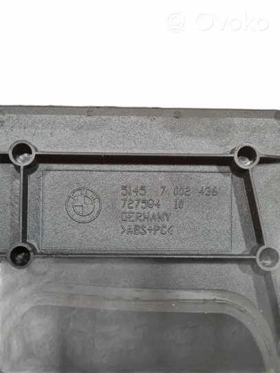 BMW 7 E65 E66 Lango oro grotelės 51457002436