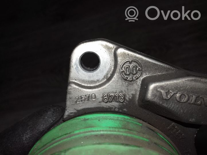 Volvo V70 Clutch release bearing slave cylinder 2570