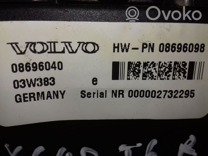 Volvo XC90 Ramka / Moduł bezpieczników 08696040