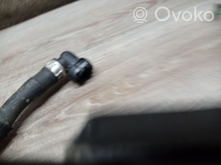 Volvo V70 Tubo flessibile radiatore 