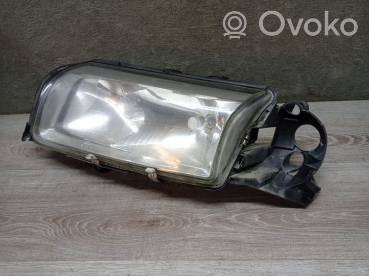 Volvo S80 Lampa przednia 89006404