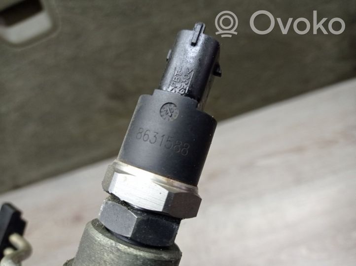 Volvo S60 Tuyau de conduite principale de carburant 8658252