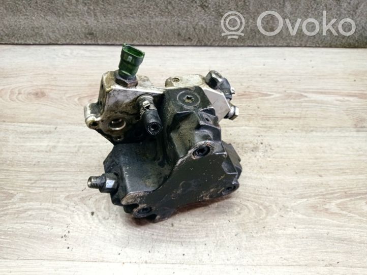 Volvo V70 Polttoaineen ruiskutuksen suurpainepumppu 0445010111