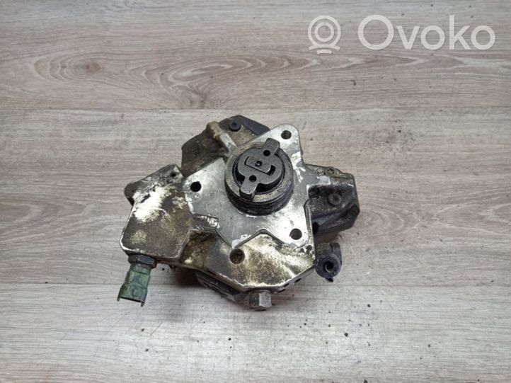 Volvo V70 Polttoaineen ruiskutuksen suurpainepumppu 0445010111