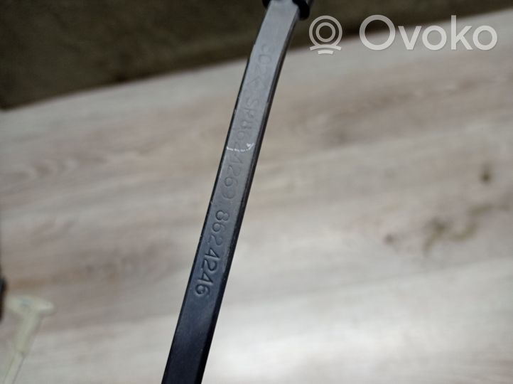 Volvo S80 Front wiper blade arm 