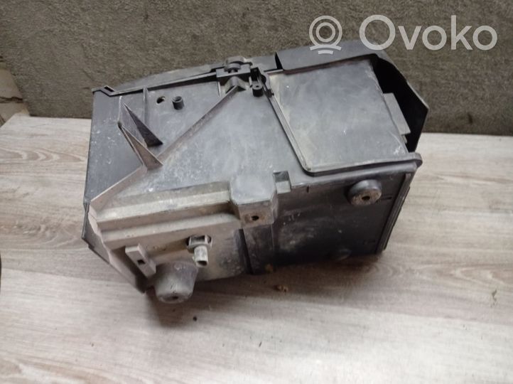 Volvo V50 Support boîte de batterie 