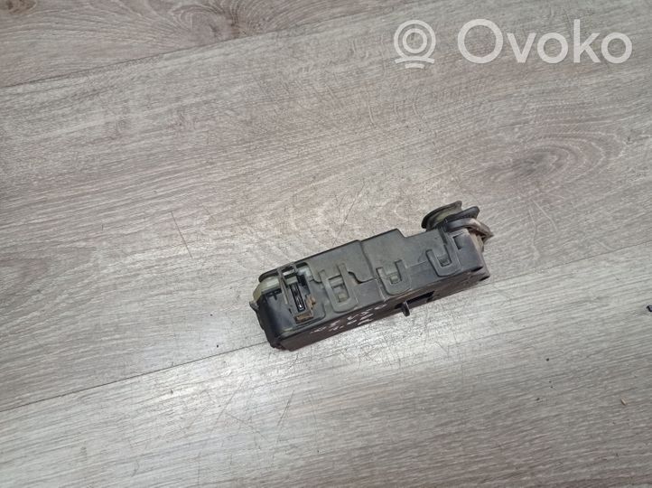 Volvo V50 Fuel tank cap lock 