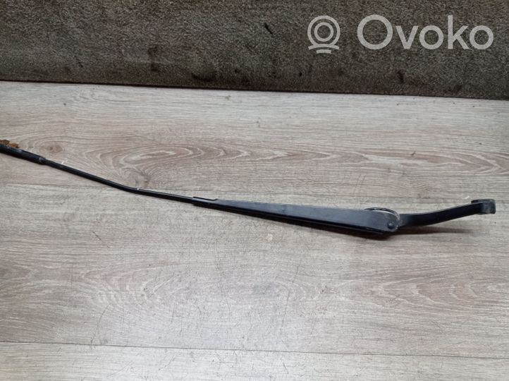 Volvo V70 Braccio della spazzola tergicristallo anteriore 