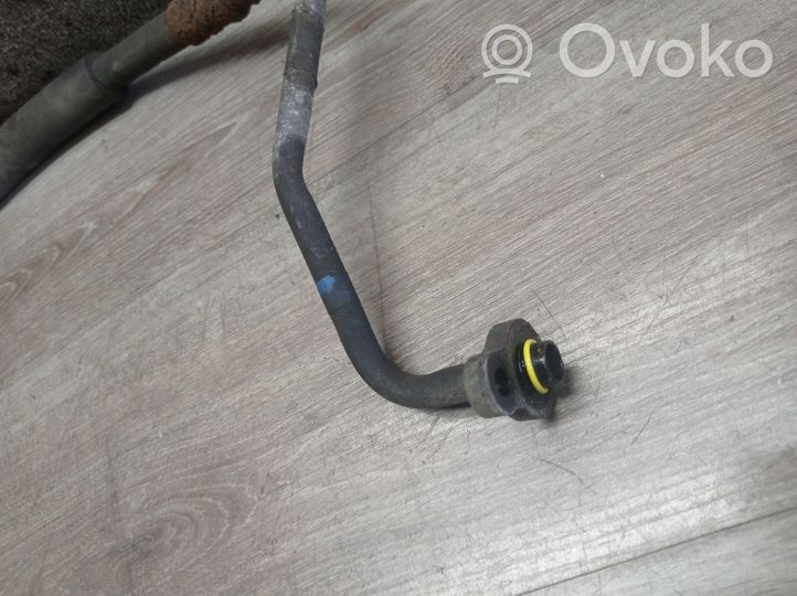 Volvo V70 Ilmastointilaitteen putki (A/C) 