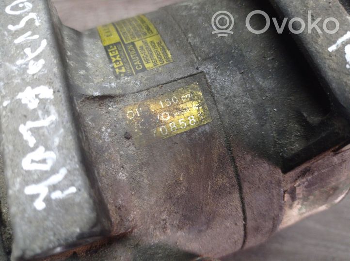 Volvo V70 Ilmastointilaitteen kompressorin pumppu (A/C) 8708581