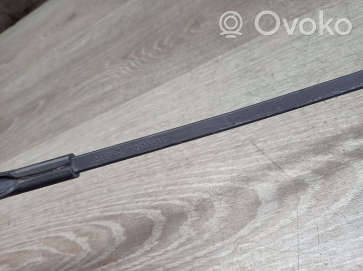 Volvo V70 Front wiper blade arm 