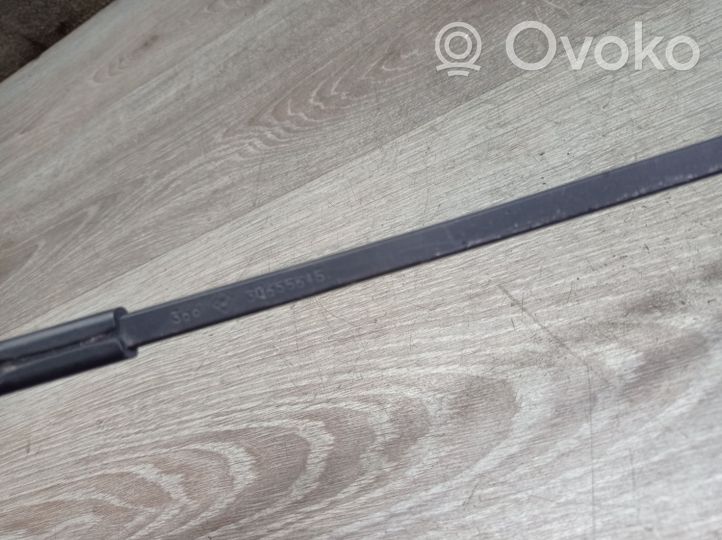 Volvo V70 Front wiper blade arm 