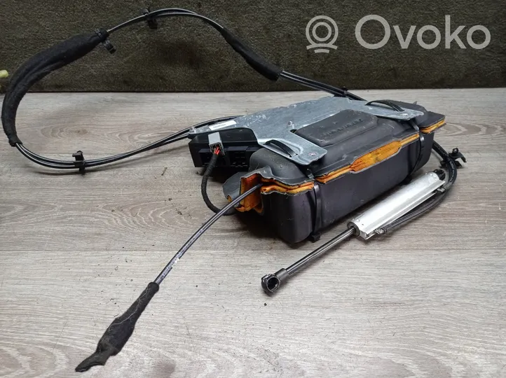 Volvo XC70 Tavaratilan luukun hydrauliikkasarja 31218393