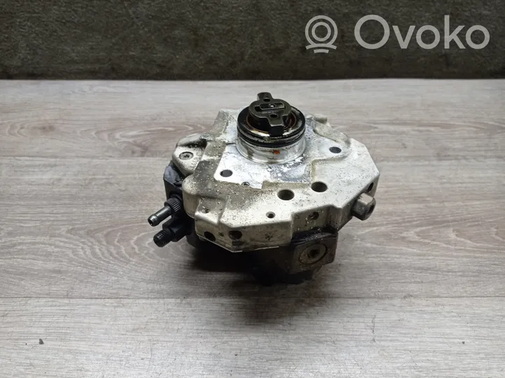 Volvo V70 Bomba de alta presión de inyección de combustible 0445010043