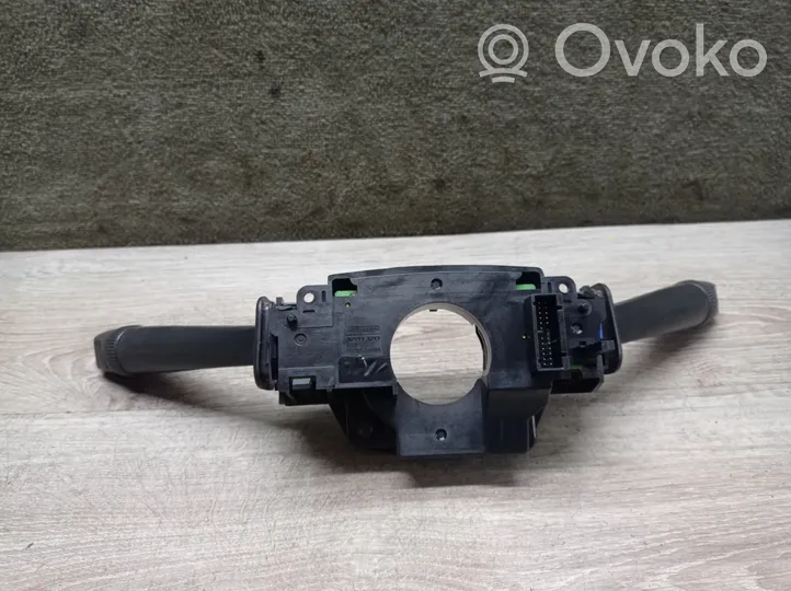 Volvo V70 Wiper turn signal indicator stalk/switch 8191545