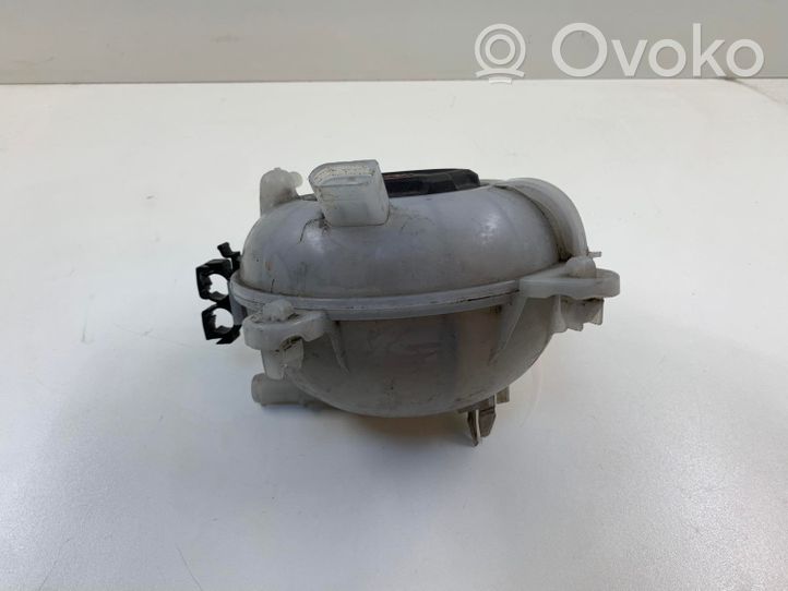 Volkswagen Golf VI Serbatoio di compensazione del liquido refrigerante/coperchio 5Q0121407