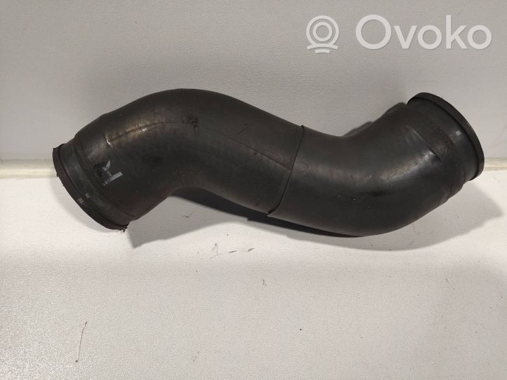 Volkswagen Vento Tube d'admission de tuyau de refroidisseur intermédiaire 1H0145834C